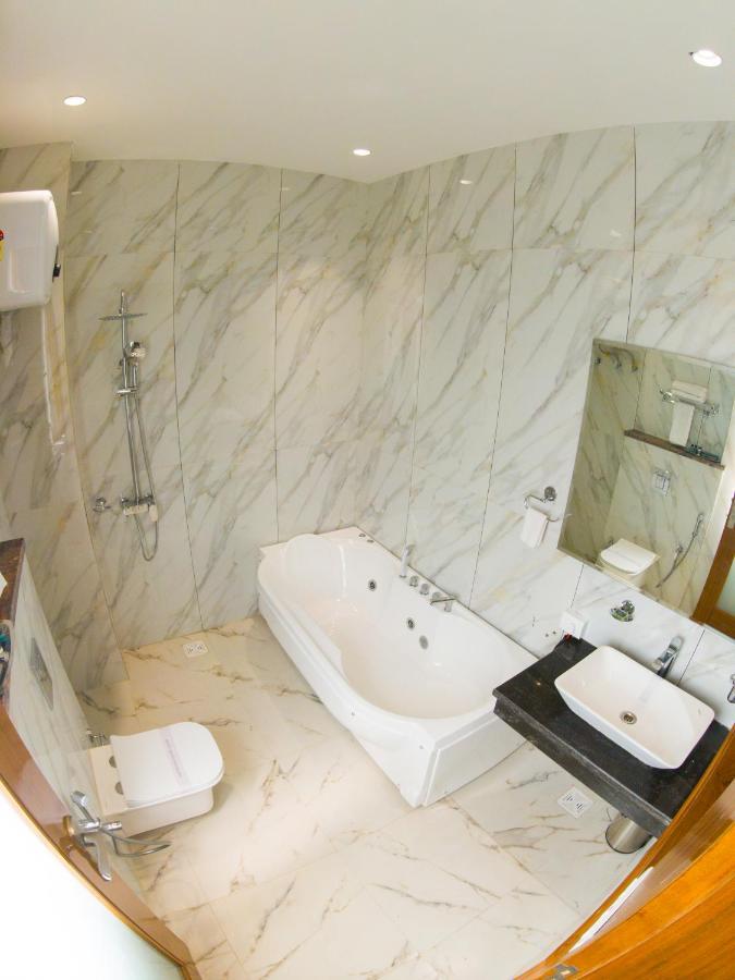 Rohtak Hotel Vishal Imperial מראה חיצוני תמונה