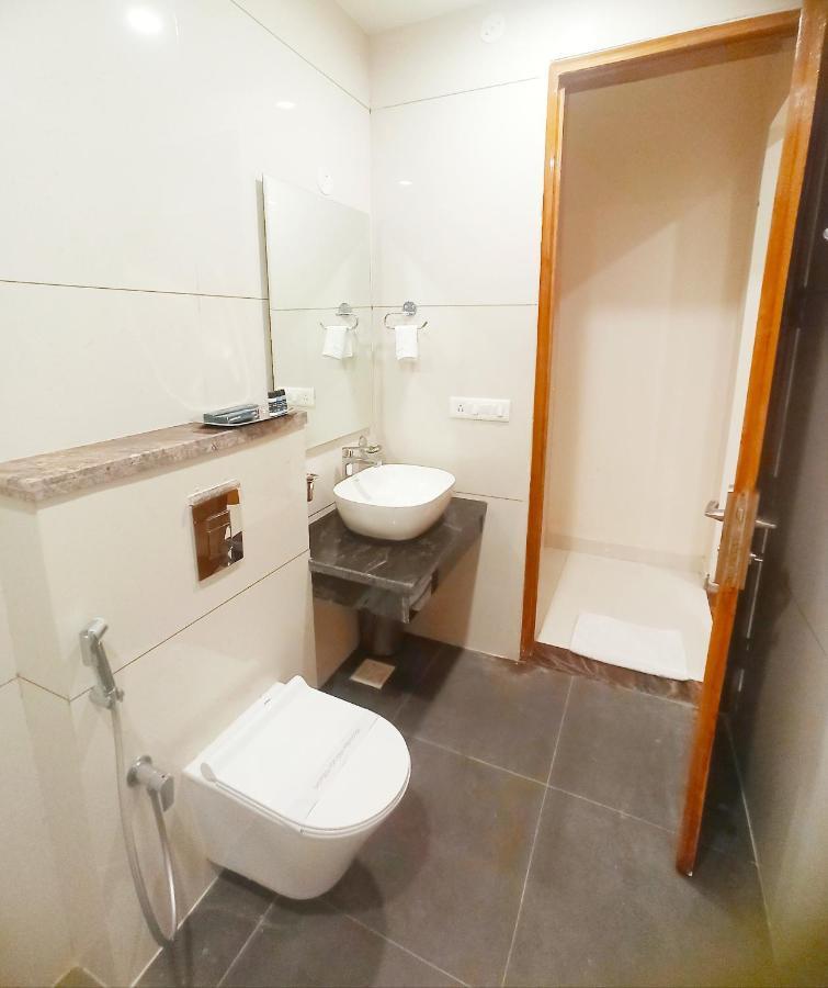Rohtak Hotel Vishal Imperial מראה חיצוני תמונה