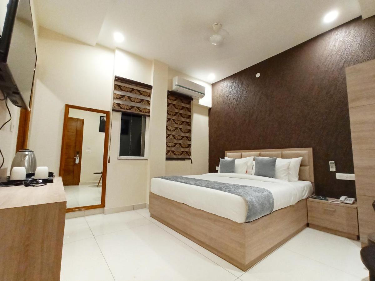 Rohtak Hotel Vishal Imperial מראה חיצוני תמונה